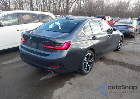 2021 BMW 330I xDrive z USA, uszkodzony, nr VIN WBA5R7C01MFK30887